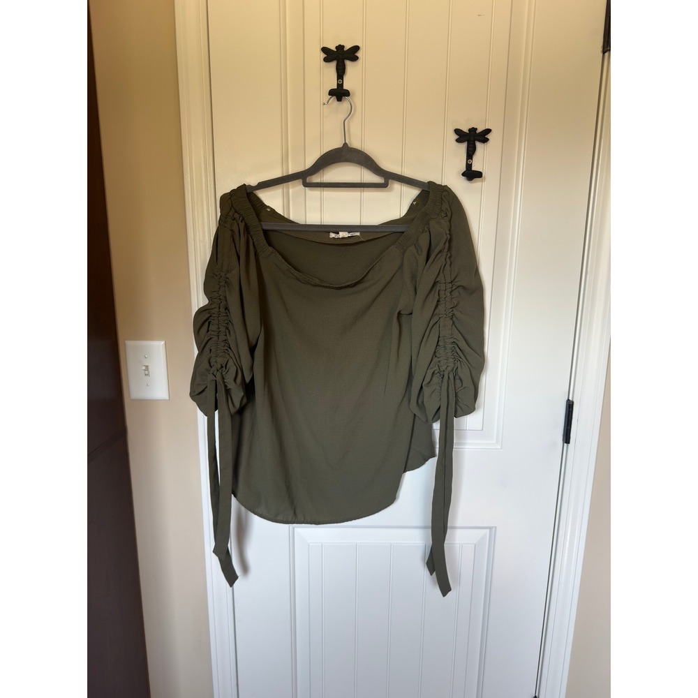 Vine & Love Olive Green Off The Shoulder Ruched Tie Sleeve Blouse Large VT30344